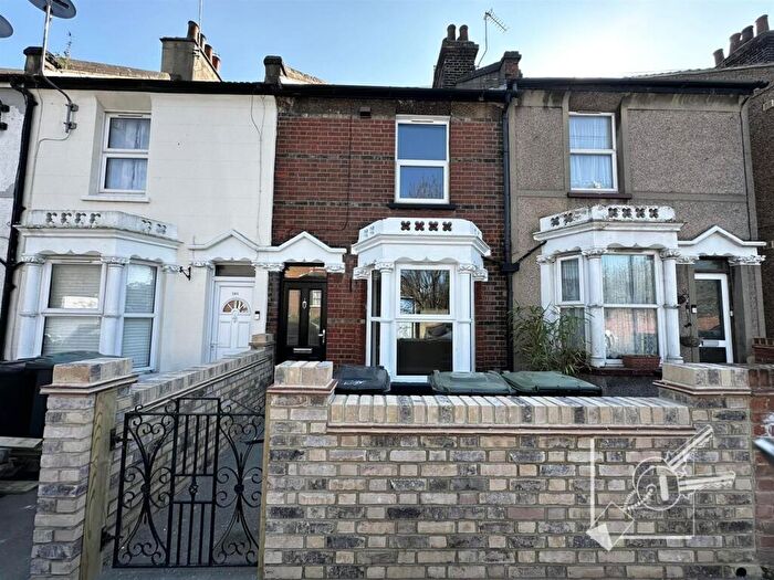 2 Bedroom Terraced House To Rent In Dover Road, Gravesend, DA11