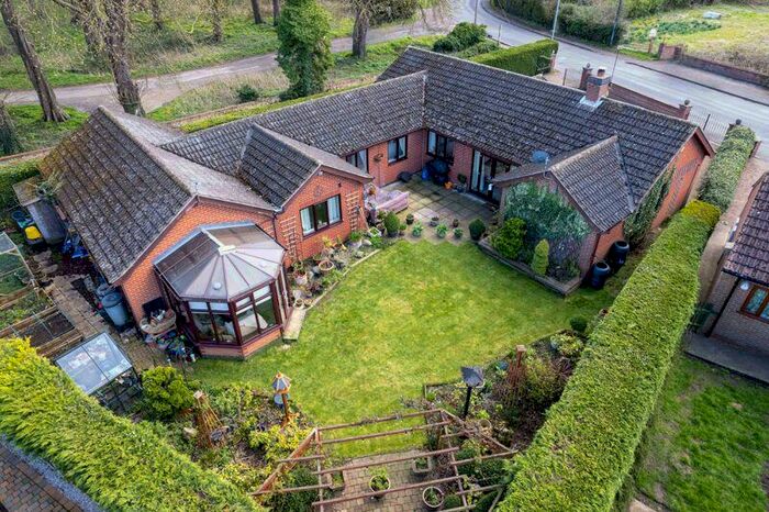 5 Bedroom Detached Bungalow For Sale In King Edward Street, Belton, DN9