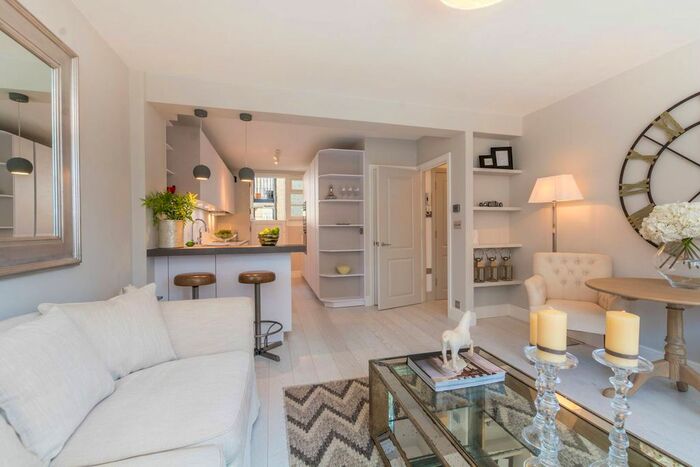 2 Bedroom Flat To Rent In Seymour Place, Marylebone, London, W1H