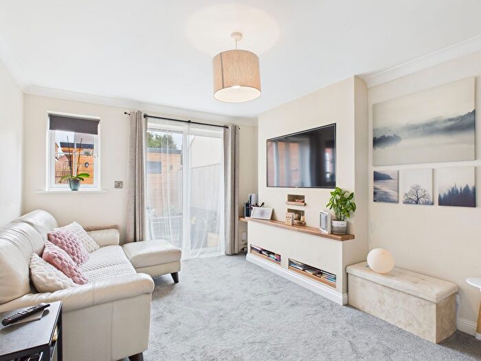 3 Bedroom Semi Detached House For Sale In Four Acre Meadow, Bridgwater, TA6