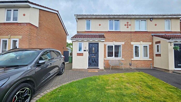 2 Bedroom Semi-Detached House For Sale In Canmore Close, Bolton, BL3