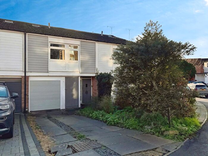 4 Bedroom Terraced House For Sale In Little Dippers, Pulborough, RH20