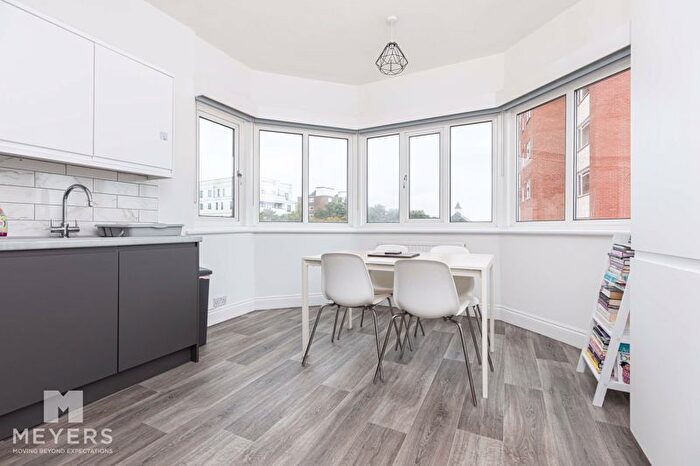 1 Bedroom Flat To Rent In West Bay, West Cliff Gardens, Bournemouth, BH2