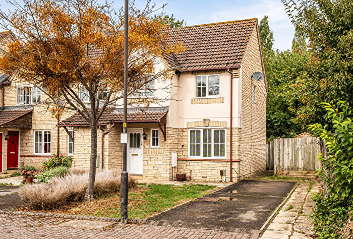 3 Bedroom End Of Terrace House For Sale In Cherry Blossom Close, Bishop Cleeve, Cheltenham, GL52
