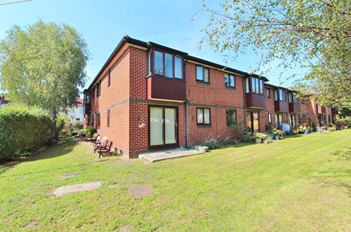 1 Bedroom Retirement Property For Sale In Old Canal, Southsea, PO4
