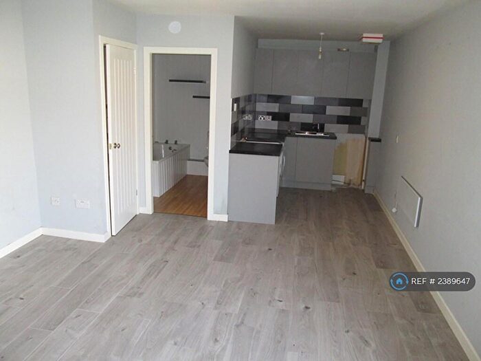 Studio To Rent In Afton Road, Stevenston, KA20