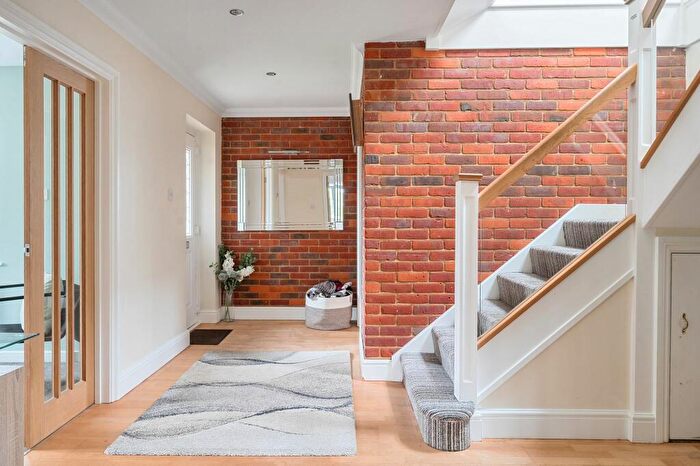 5 Bedroom Detached House For Sale In Easthampstead Road, Wokingham, RG40