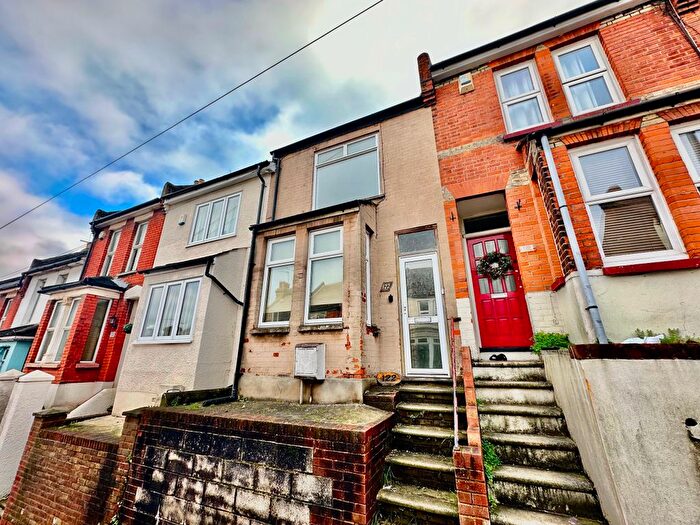 4 Bedroom Terraced House To Rent In Cecil Road, Rochester, ME1