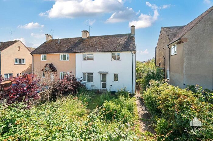 3 Bedroom Semi-Detached House For Sale In Barnmeadow Road, Winchcombe, Cheltenham, GL54