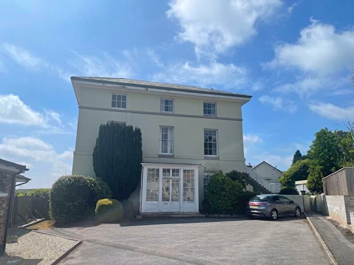 3 Bedroom Flat For Sale In Wadham Close, Liskeard, PL14