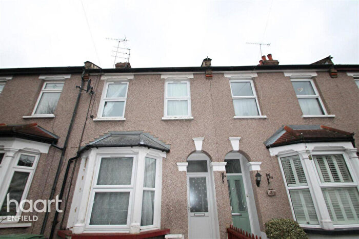 3 Bedroom Terraced House To Rent In Bertram Road, Enfield, EN1