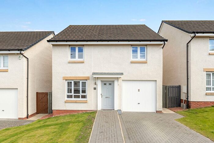 4 Bedroom Detached House For Sale In Martin Street, Burdiehouse, Edinburgh, EH17