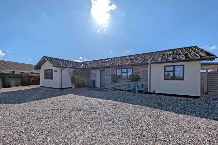 2 Bedroom Bungalow For Sale In Castle Rise, Belmesthorpe, Stamford, PE9