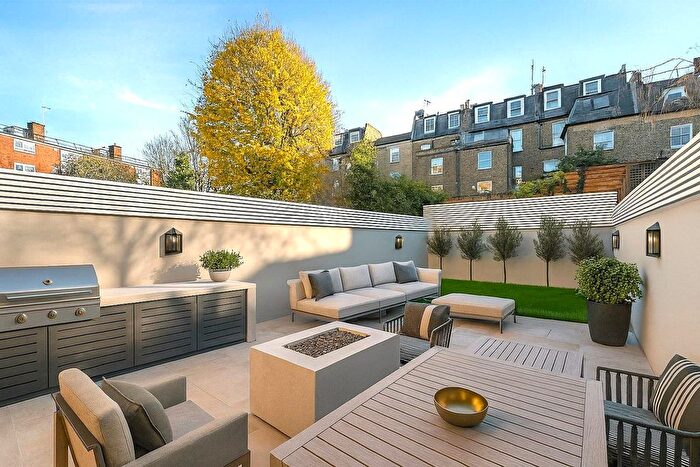 5 Bedroom Property For Sale In Caithness Road, London, W14