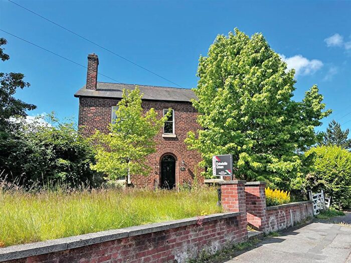 4 Bedroom Detached House For Sale In Eastford Road, Warrington, WA4