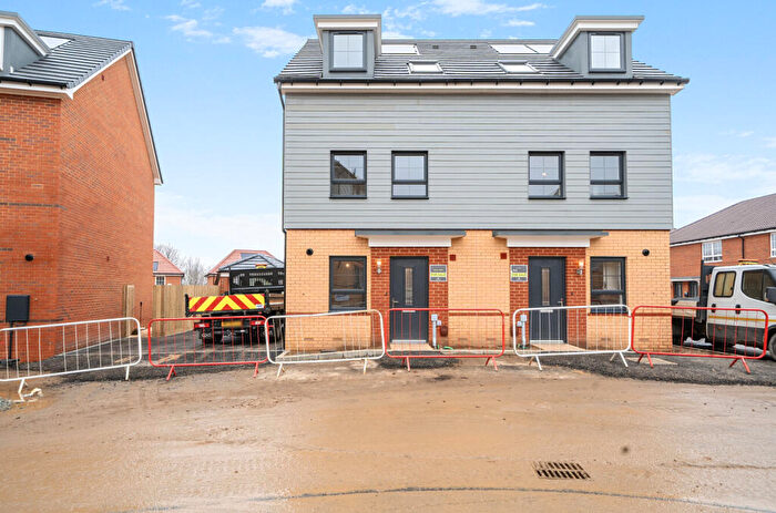 3 Bedroom Semi Detached House To Rent In Crusoe Street, ME20