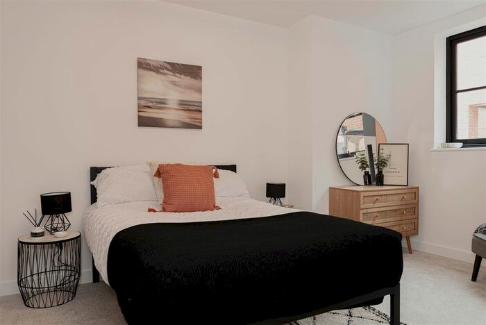 2 Bedroom Flat For Sale In Carna Court, Bell Street, Reigate, RH2