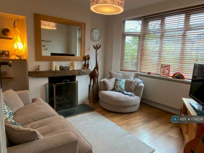 3 Bedroom Semi-Detached House To Rent In Stanway Road, Headington, Oxford, OX3