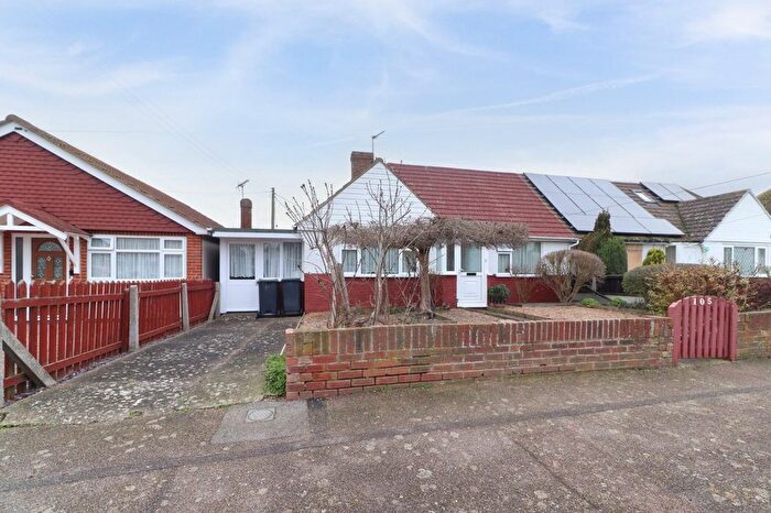 2 Bedroom Bungalow For Sale In Park Avenue, Birchington, Kent, CT7
