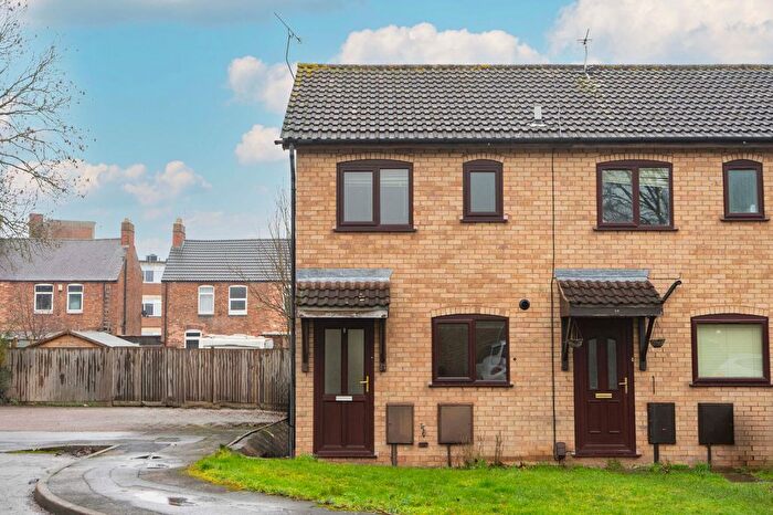2 Bedroom End Terrace House To Rent In Ellison Close, Wigston, Leicester, LE18