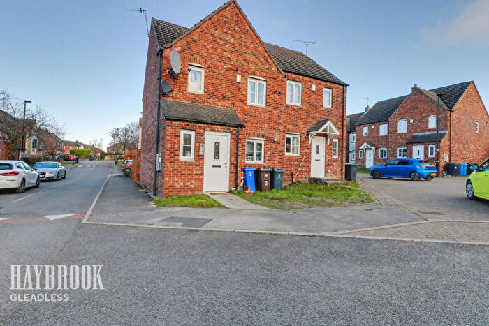 3 Bedroom Town House For Sale In Payler Close, Sheffield, S2