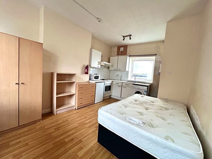 Studio To Rent In Rhymney Terrace, Cardiff, CF24