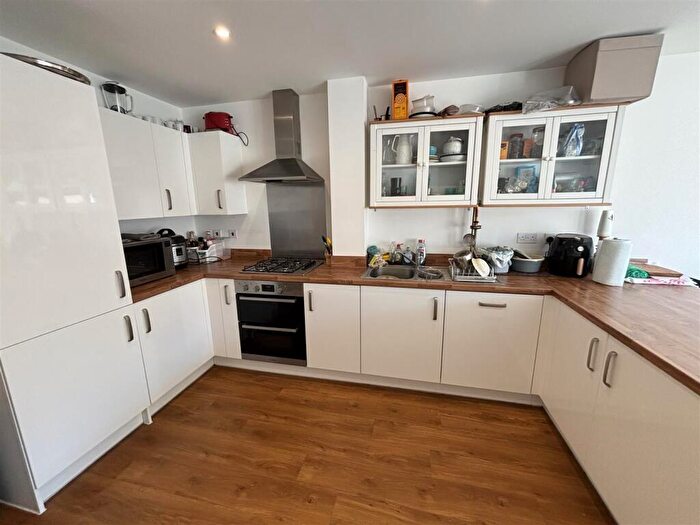 5 Bedroom House To Rent In Clover Way, Stoke Gifford, BS34