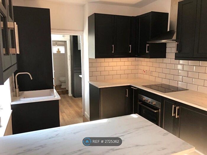 3 Bedroom End Of Terrace House To Rent In Borneo Street, Walsall, WS4