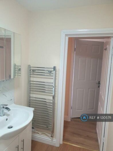 Studio To Rent In Boundary Avenue, Rushden, NN10