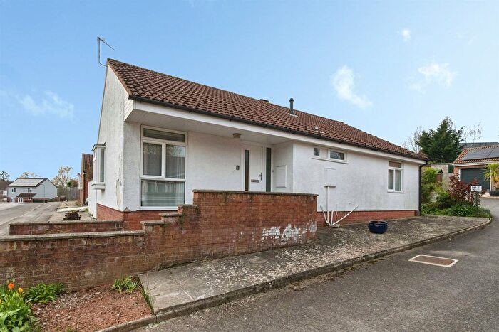 3 Bedroom Detached Bungalow For Sale In Dukes Way, Axminster, EX13