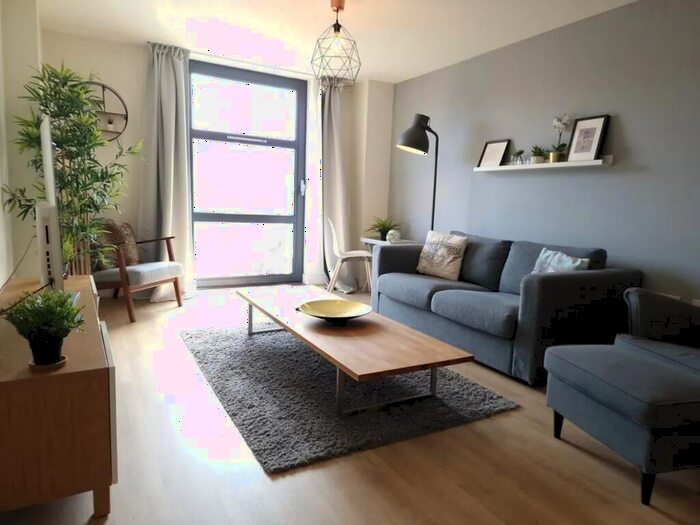 2 Bedroom Flat To Rent In Sury Basin, KT2