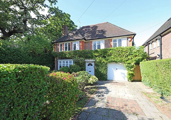 6 Bedroom Detached House To Rent In Chalton Drive, London, N2