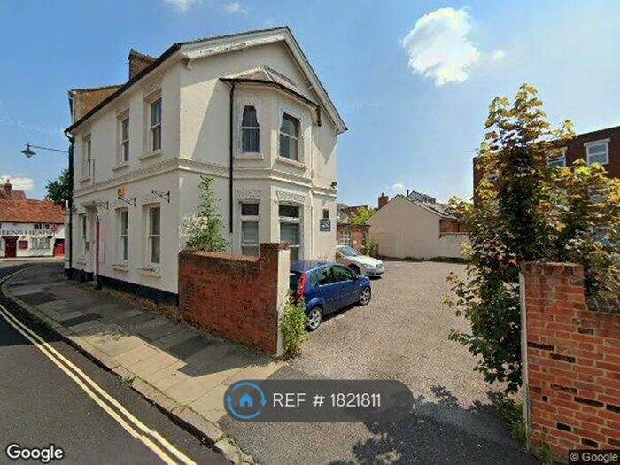 1 Bedroom Flat To Rent In Temple Square, Aylesbury, HP20