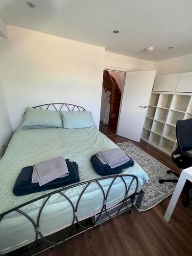 1 Bedroom Property To Rent In Marriott Road, London, N10