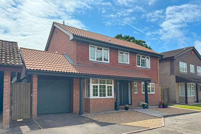 4 Bedroom Detached House For Sale In Clarendon Park, Lymington, Hampshire, SO41