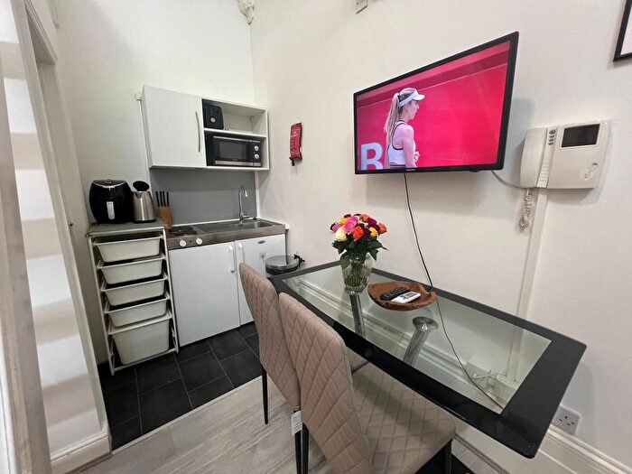 Studio To Rent In Cromwell Road, London, SW7