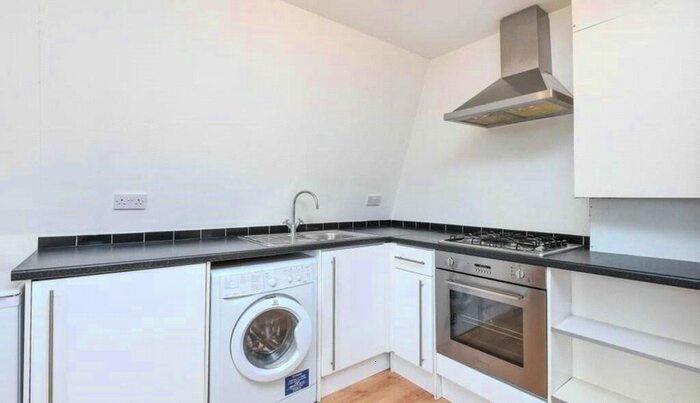 1 Bedroom Flat To Rent In Dollis Road, London, NW7