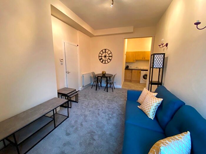 1 Bedroom Flat To Rent In Bothwell Street, Easter Road, Edinburgh, EH7