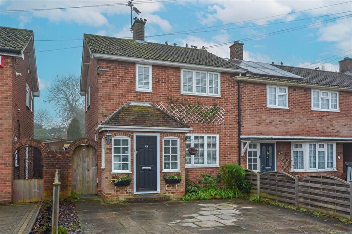 2 Bedroom End Of Terrace House For Sale In Boundary Drive, Hutton, Brentwood, CM13