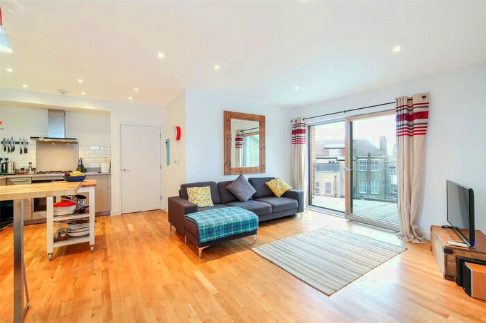 2 Bedroom Flat To Rent In St Peters Court, London, SE12