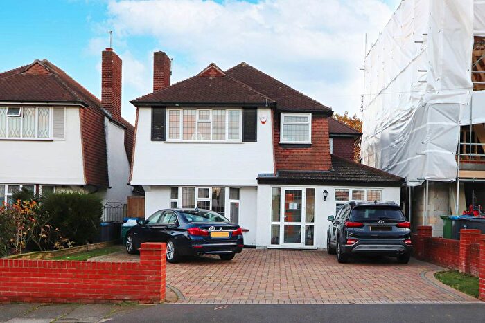 4 Bedroom Detached House To Rent In Fir Grove, New Malden, KT3