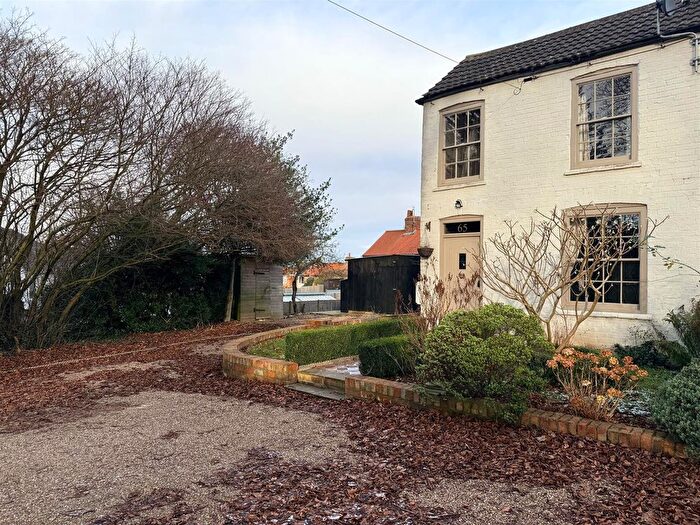 2 Bedroom Cottage To Rent In Church Street, Louth, LN11