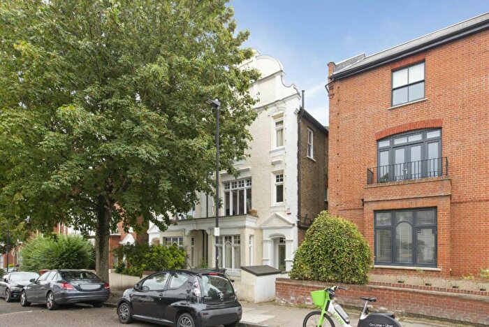2 Bedroom Flat To Rent In Muswell Road, London, N10