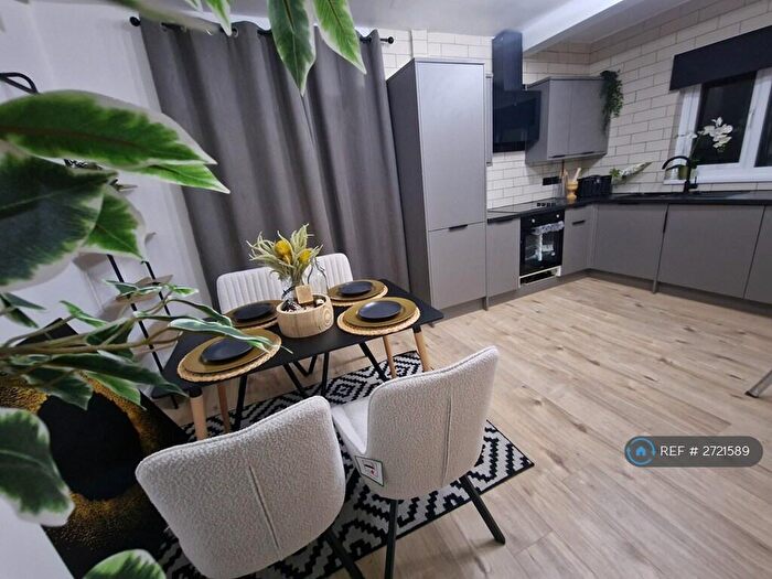 3 Bedroom Semi Detached House To Rent In Wemsley Grove, Bolton, BL2