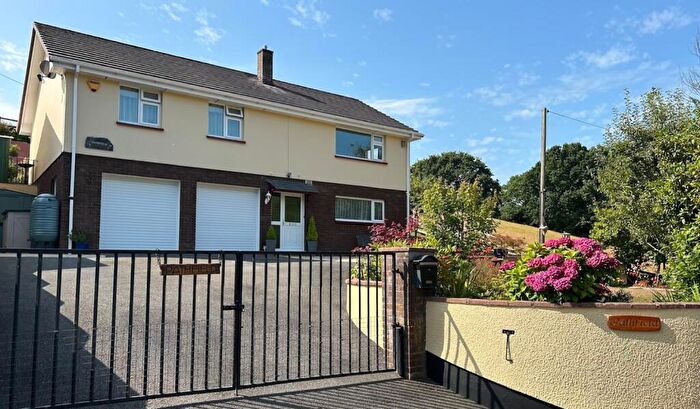 3 Bedroom Detached House For Sale In Park Road, Hatherleigh, Okehampton, Devon, EX20