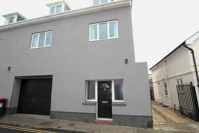 1 Bedroom Flat To Rent In Flat, Charles Street, Herne Bay, CT6