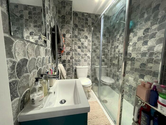 2 Bedroom Flat To Rent In Robey Court, Lincoln, LN5