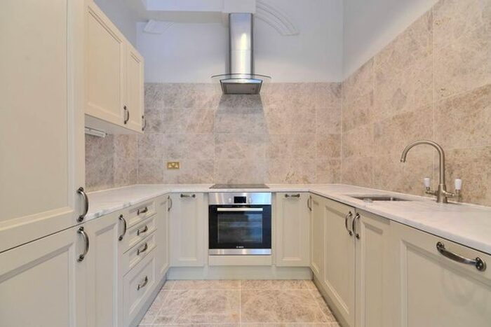 1 Bedroom Flat To Rent In Queens Gate, South Kensington, London, SW7