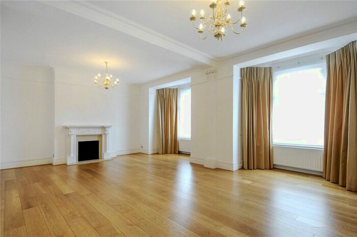 5 Bedroom Flat To Rent In Iverna Court, Kensington, London, W8