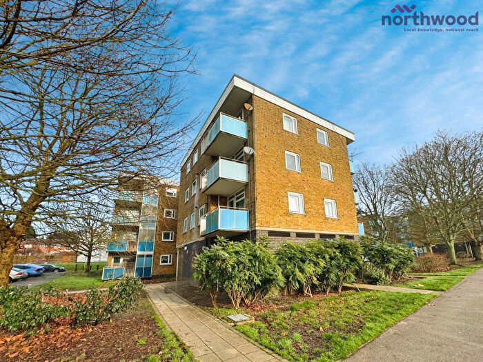 1 Bedroom Flat To Rent In Napier Road, Thornhill, SO19